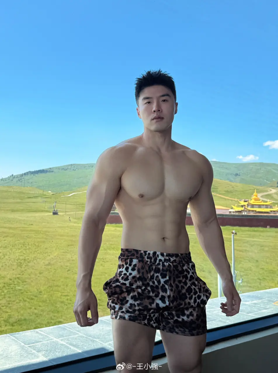 Cool guy : 王小强