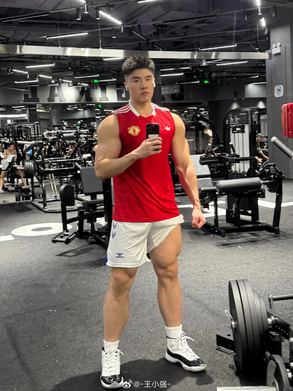 Cool guy : 王小强