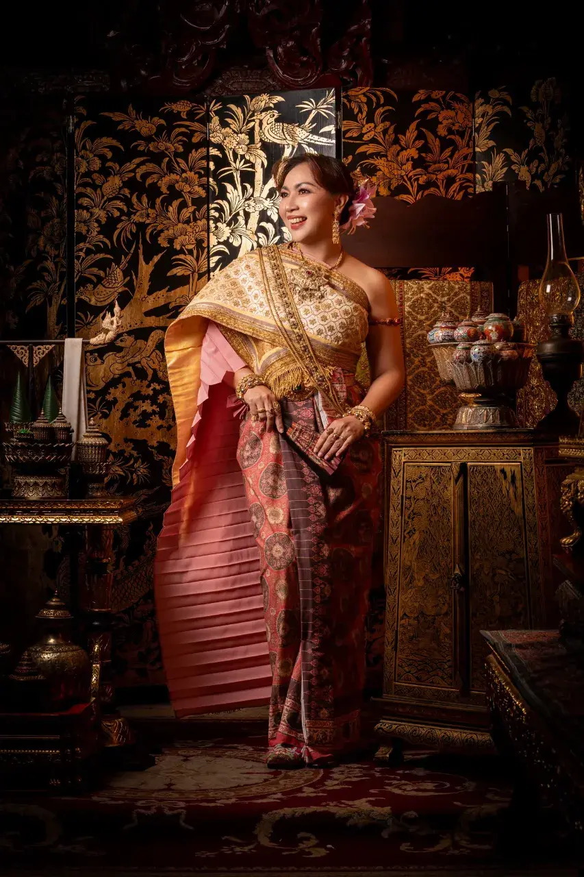THAILAND 🇹🇭 | Thai Traditional Outfit