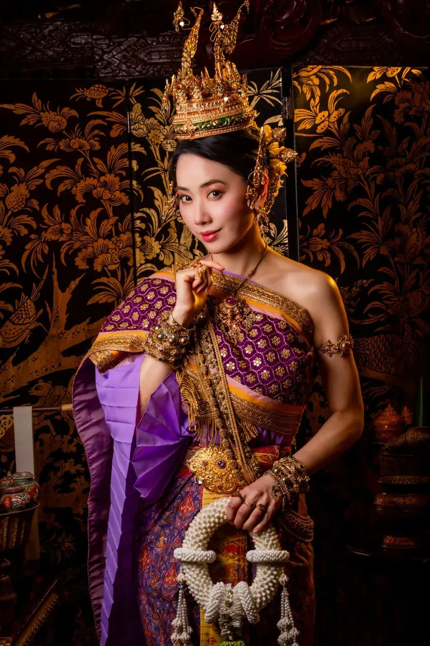 THAILAND 🇹🇭 | Thai Traditional Outfit
