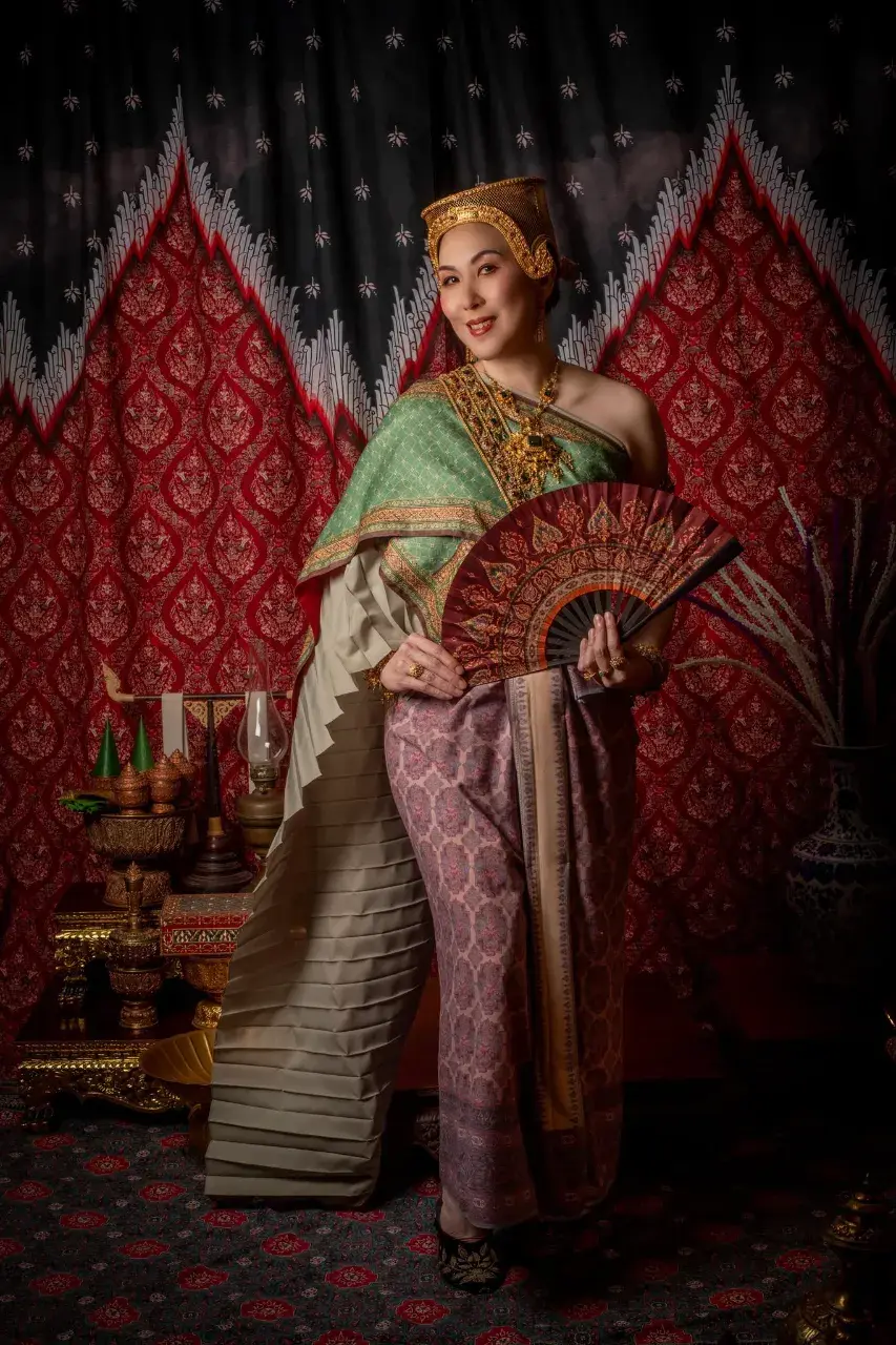 THAILAND 🇹🇭 | Thai Traditional Outfit