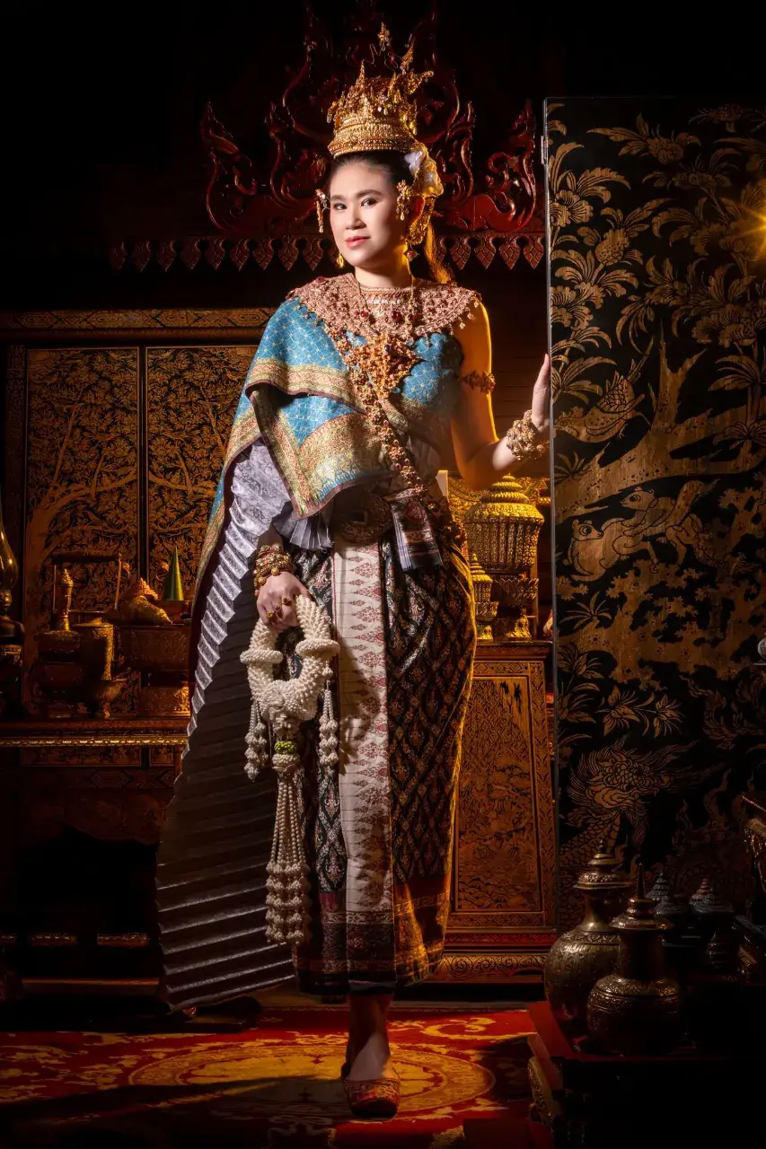 THAILAND 🇹🇭 | Thai Traditional Outfit