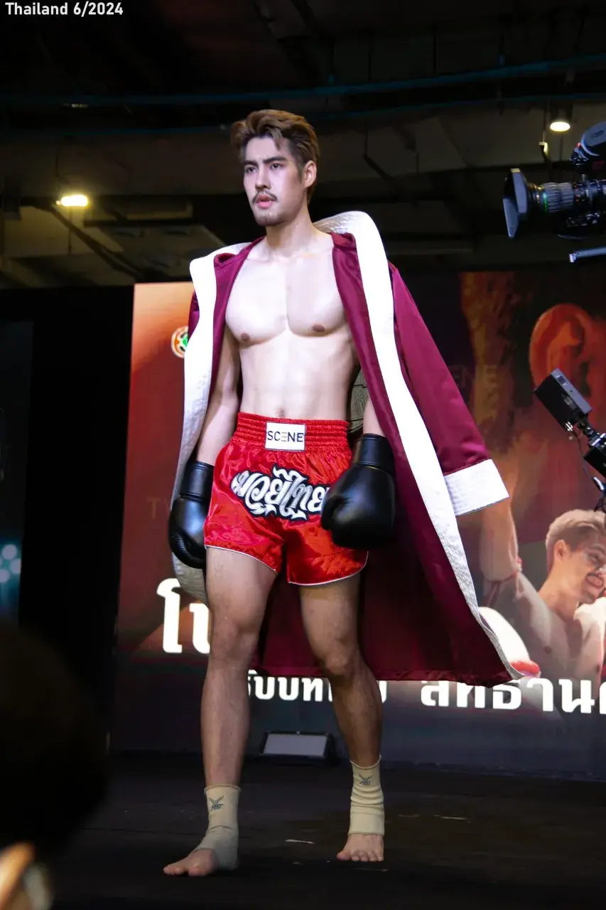 Aong Sittan Shows Muay Thai Skill 🇹🇭