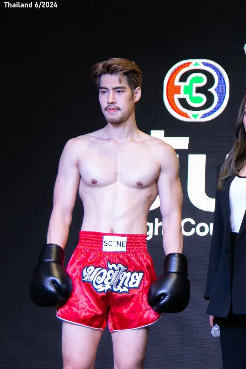 Aong Sittan Shows Muay Thai Skill 🇹🇭