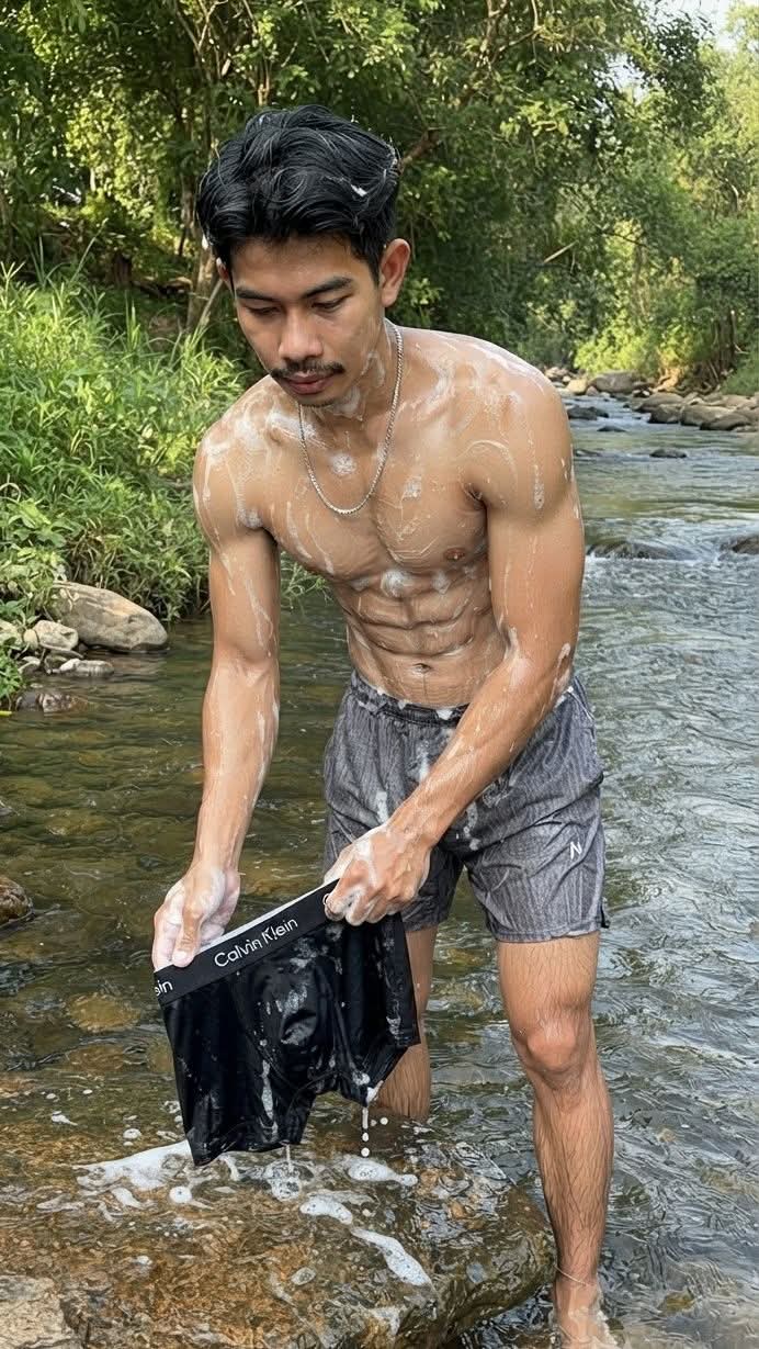 หนุ่มหล่อๆร่างล่ำๆAi