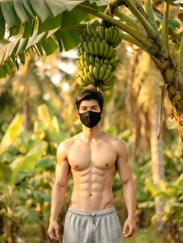 หนุ่มหล่อๆร่างล่ำๆAi