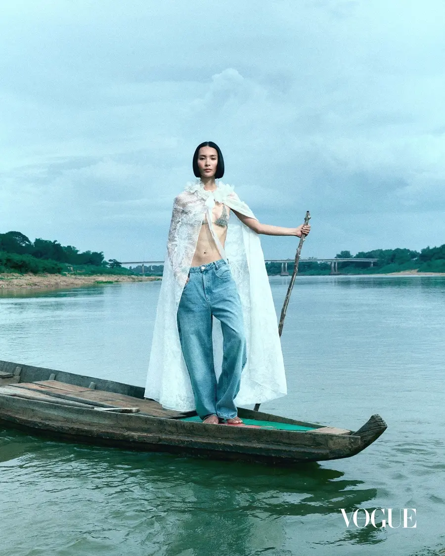 แจน-ใบบุญ & เตย-สุพิชชา @ VOGUE Thailand September 2026