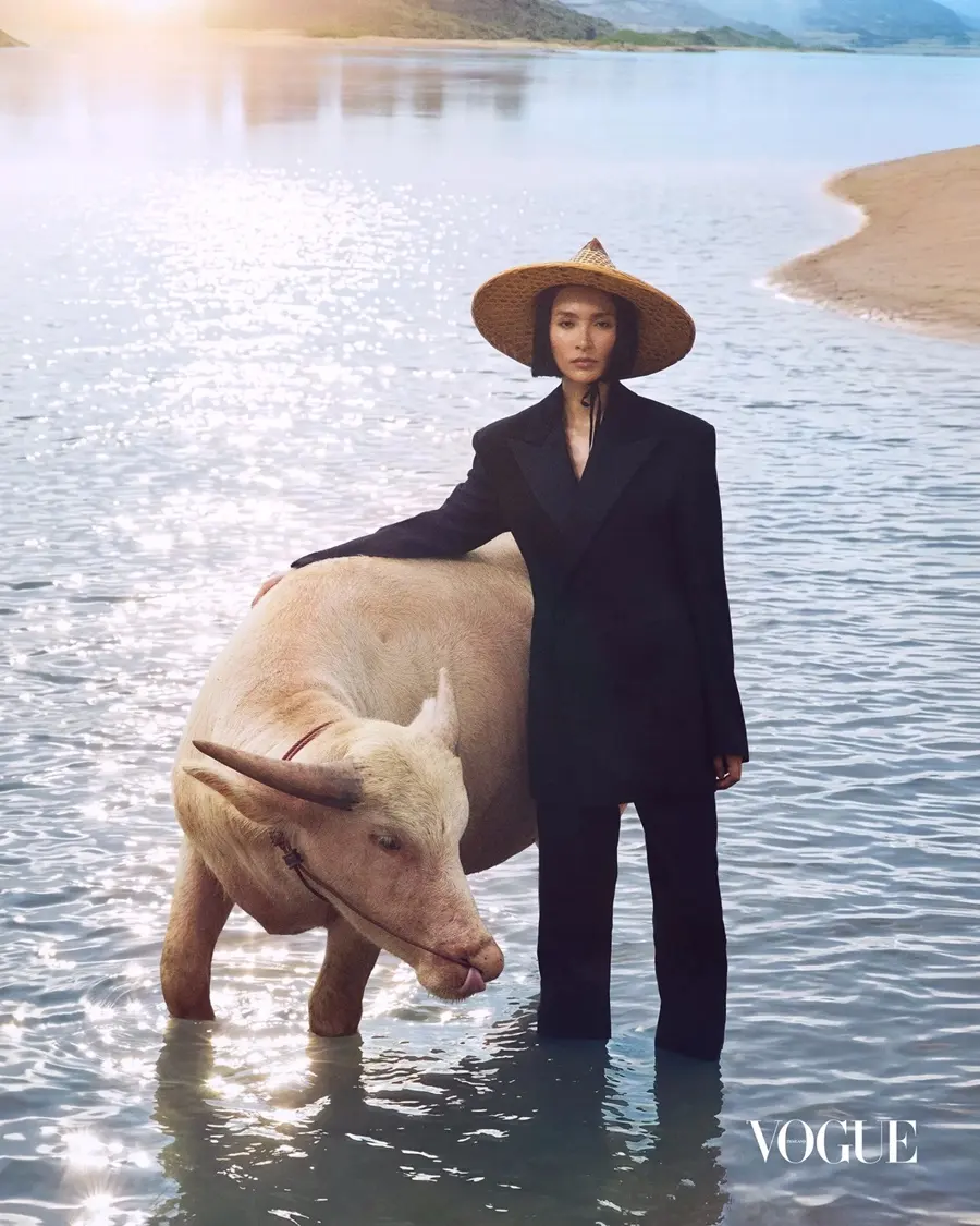 แจน-ใบบุญ & เตย-สุพิชชา @ VOGUE Thailand September 2026