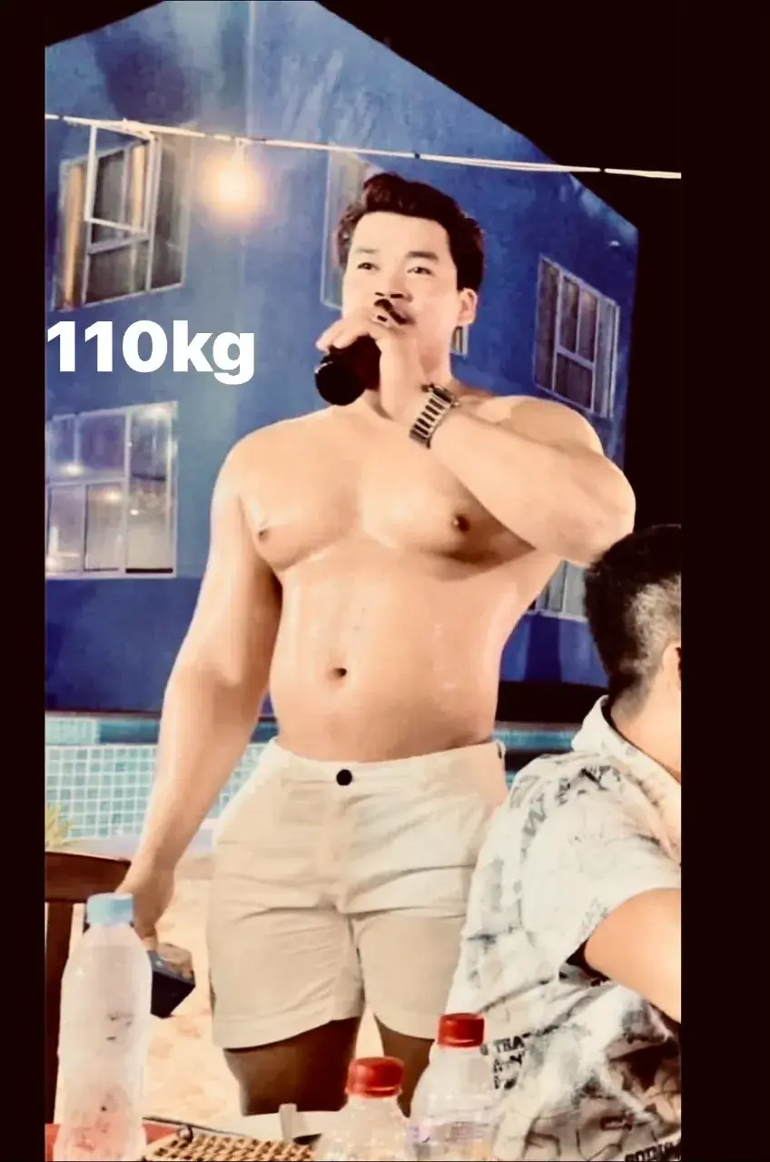 หนุ่มเขมร กับรูปร่างของเขา