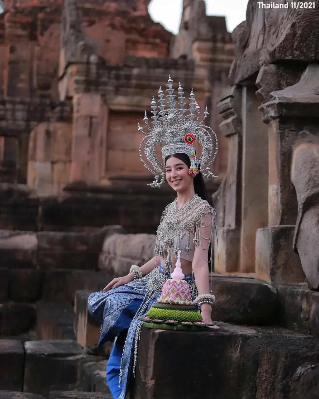 Mint Chalida in Apsara Thai National Costume 🇹🇭