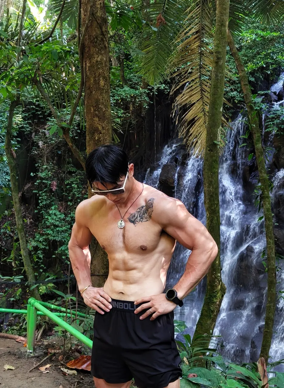 Cool guy : 慧明👉236688766james