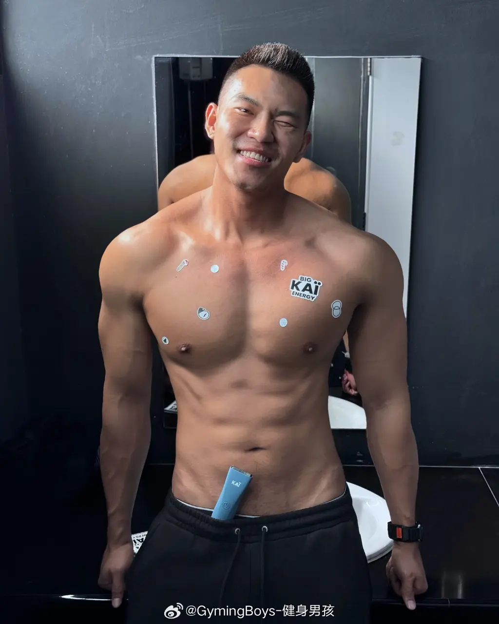 Cool guy : Boonyarich Jay
