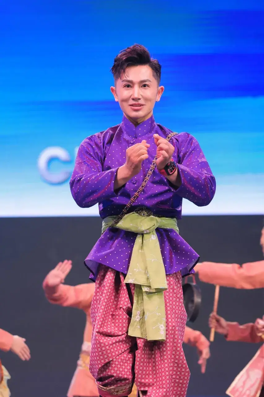 THAILAND 🇹🇭 | Thai Traditional attire for Men