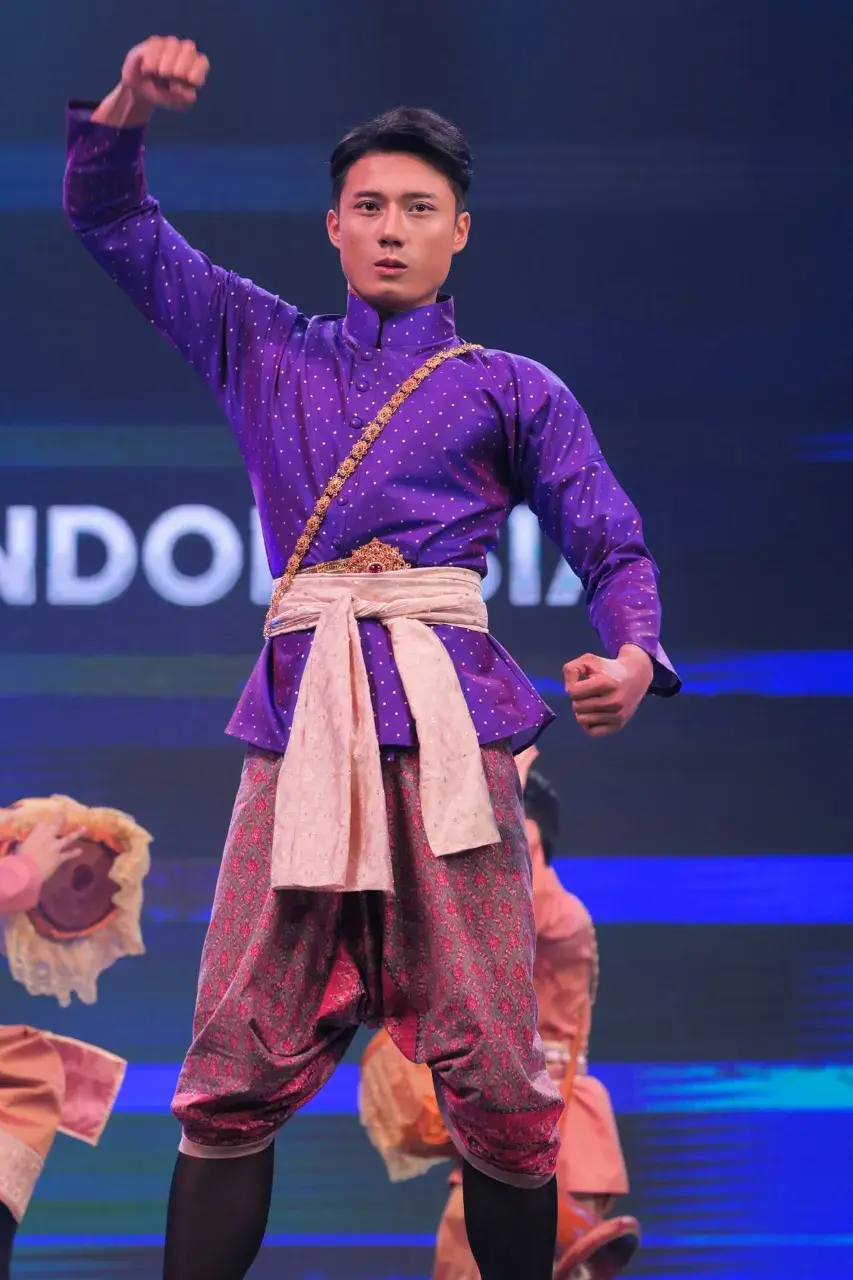 THAILAND 🇹🇭 | Thai Traditional attire for Men