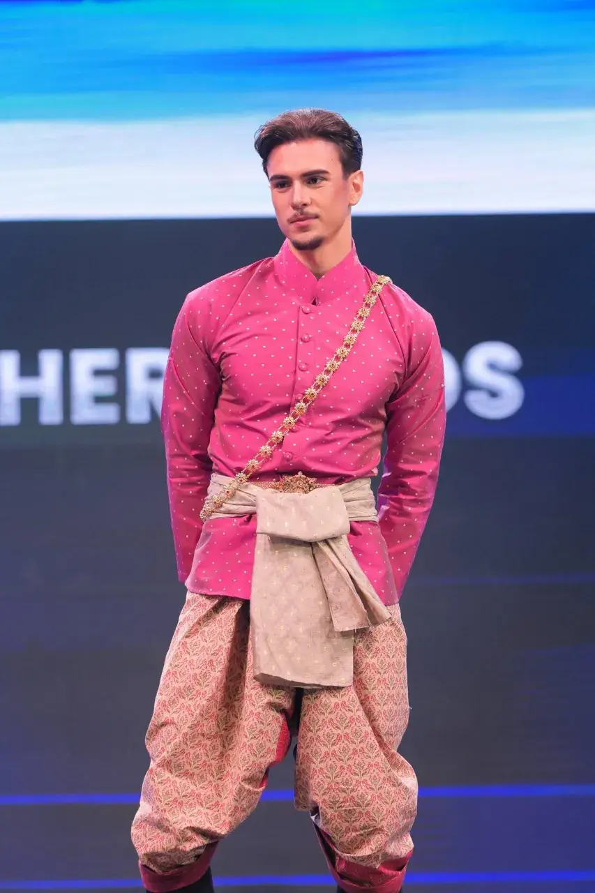 THAILAND 🇹🇭 | Thai Traditional attire for Men