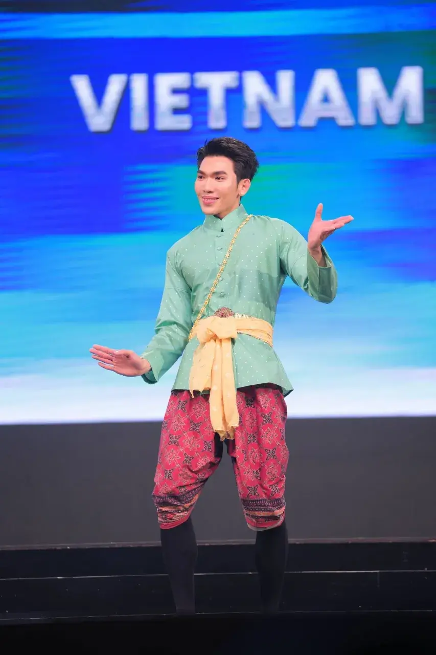 THAILAND 🇹🇭 | Thai Traditional attire for Men