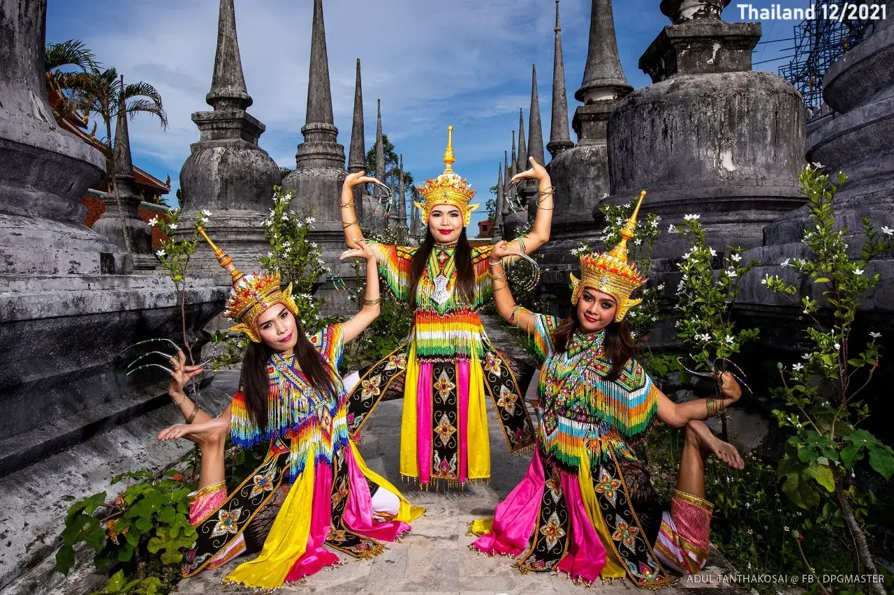 Nora Dance at Wat Phra Mahathat 🇹🇭