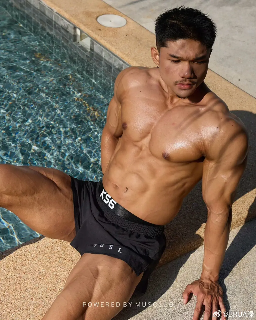 Physique Athlete & Personal Trainer : Aphiwat Srirwat