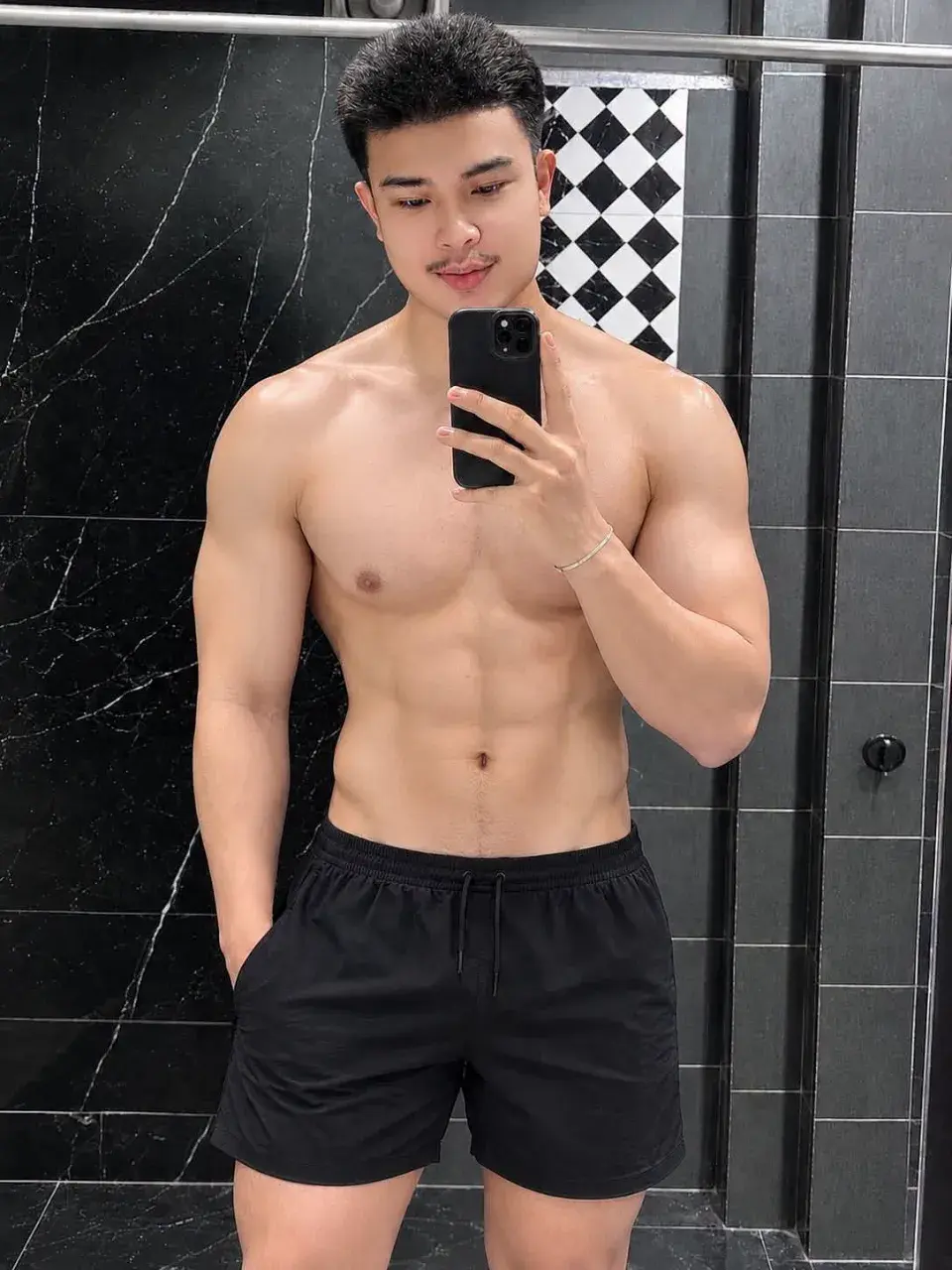 หลากหลาย