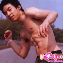 หนุ่มเท่ซิกซ์เเพ็คล่ำ