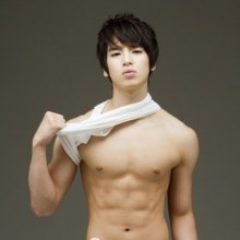 นักร้องหนุ่มวัย 17 ปี สุดฮอต