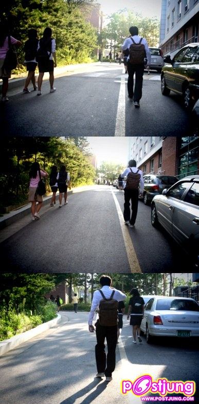 มินโฮตอนเดินไปโรงเรียน