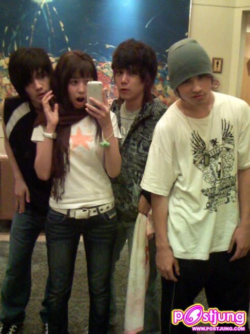 นิ้กกี้ เม้าส์ เนมมี่<เปงญาติสนิท