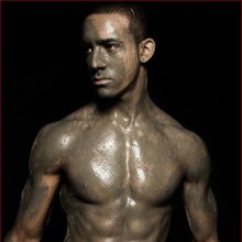 นายแบบผิวสีZach Burnsชวนไปเล่นโคลนดับร้อน