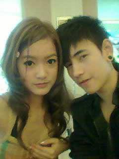 พี่ซี พี่ผึ้ง