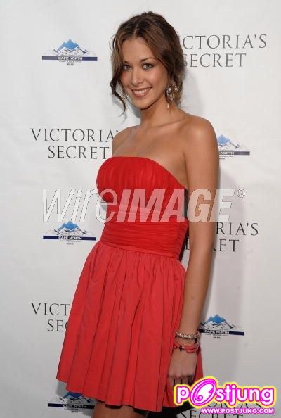 นางงามจักรวาล (หลังรับตำแหน่ง หลากหลายอิ