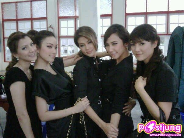 รูปพั้ อั้ม พัชราภา ใหม่จ้า เอามาให้ดูกั