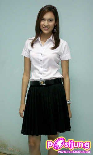 หยาด ใส่ชุดนักศึกษา