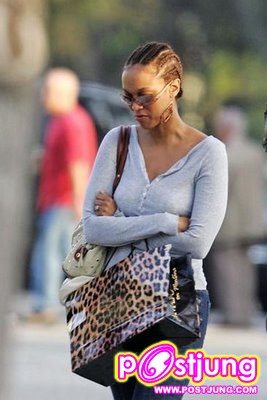 ผมจริงนางถักเอาไว้คระใสำหรับใส่วิกคระ