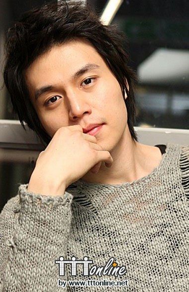 ลี ดอง ฮุง ยังต้องชิดซ้าย