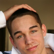 ก่อน ฟิน ครับ