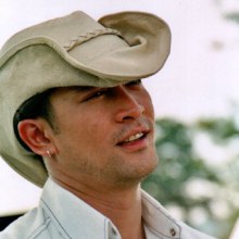 รำลึกถึงนาย อภิชาติ พัวพิมล............