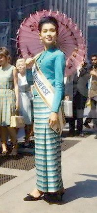 อภัสรา หงษ์สกุล นางงามจักวาลคนแรกขแงไทย