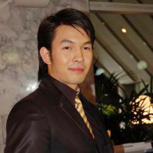 อภิชาติ ชุมนานนท์