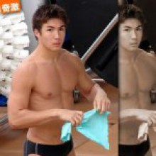 นักว่ายน้ำหล่อ