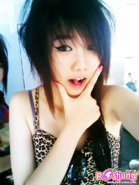 คนเเรกจ้ะ ชื่อ หมวยเล็กน่ารัก