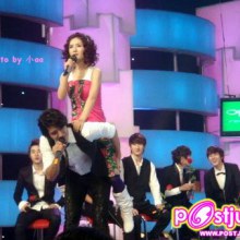 สาวผู้โชคดีชึ้นขี่หลังซีวอน sj