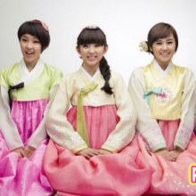 K-pop with hanbok dress