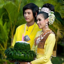 พรีเซ็นเตอร์ ลอยกระทงมหาวิทยาลัยมหาสารคาม  31 ตุลาคม 52 นี้