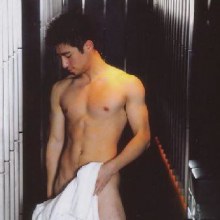 อาตี๋แก้ผ้าาาาาาาา เร็วๆเดี๋ยวโดนลบ