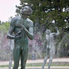 แอบดูหนุ่มๆ สาวๆ อาบน้ำแก้ผ้ากันเหอะ...อิอิ