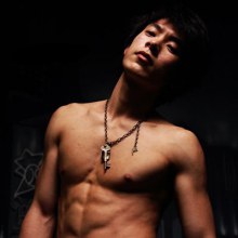 หนุ่มเอเชียกันบ้าง