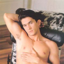 ย้อนอดีตกับนายแบบโคตรหล่อ...ท็อป วาทิน!!!!