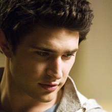 Matt Dallas  พระเอกหนุ่มหล่อ จากซีรี่ย์  Kyle XY  พ่อหนุ่มไร้สะดือ  อิอิ