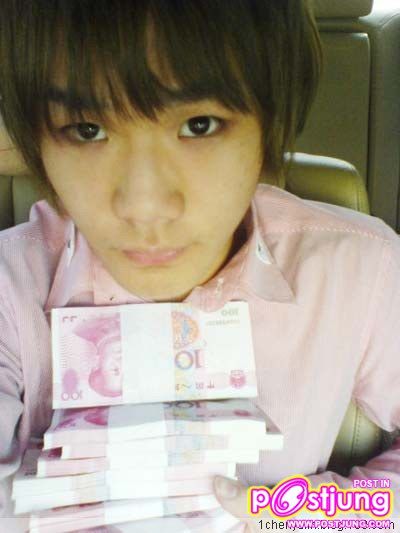 look! the lots of money-RMB,lol