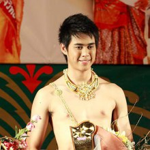 หนุ่มยี่เป็งล้านนาเชียงใหม่ ๒๕๕๒